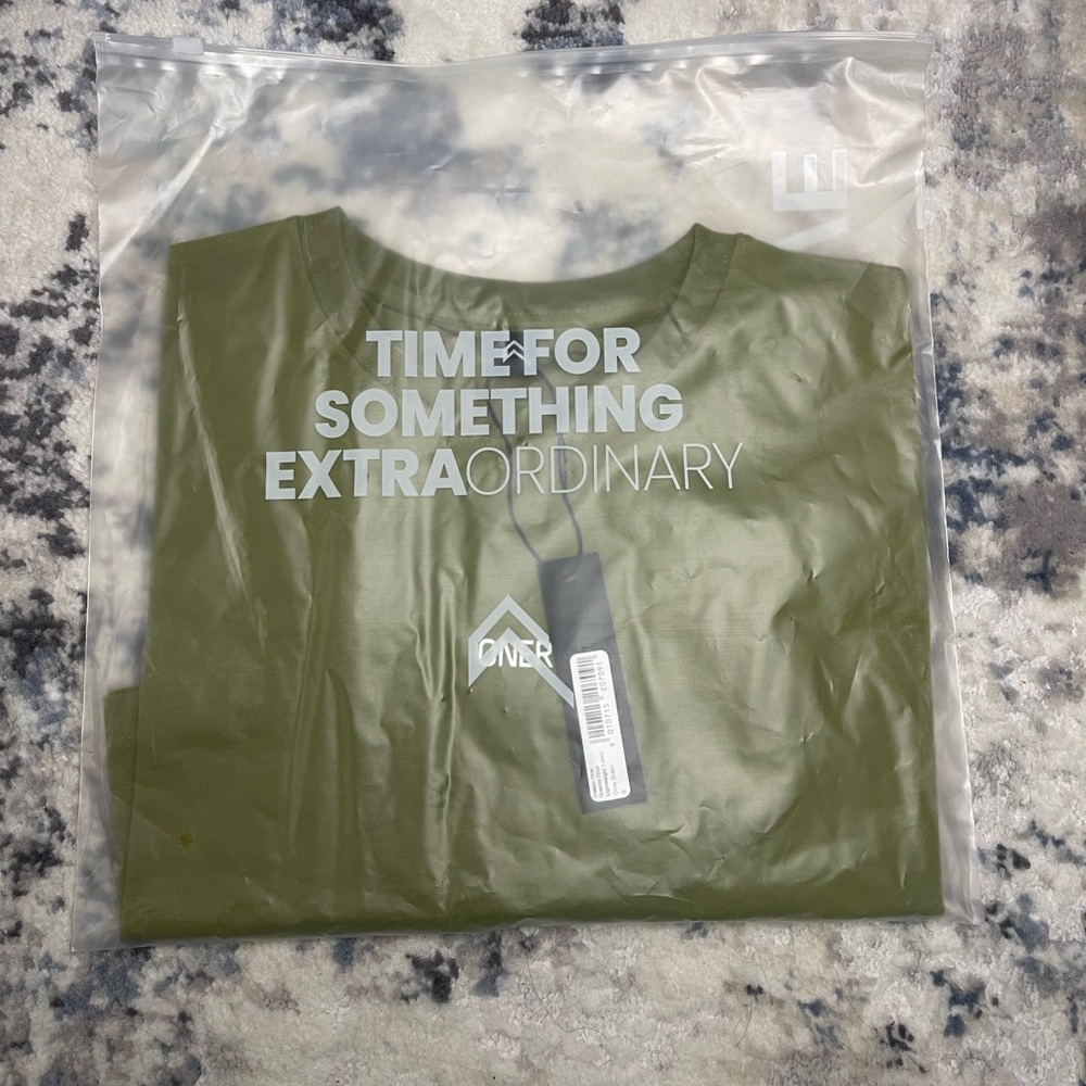 Oner Active Classic Oner Graphic Crop Lightweight T-Shirt Small - Olive Green - Picture 5 of 5